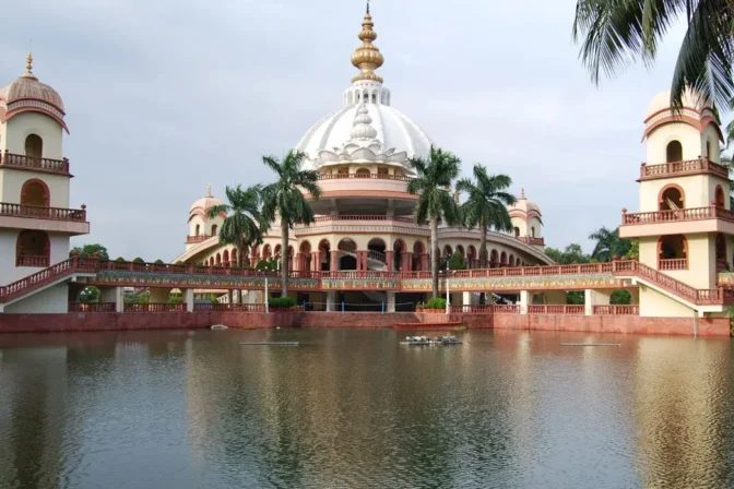 Exploring Mayapur: A Spiritual Journey with Comfortable Stay Options